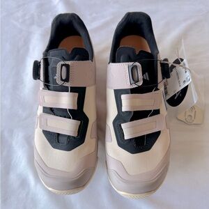 FIVE TEN Kestrel Pro Boa Clipless Mountain Bike Shoe Sand Strata/Silver/Violet